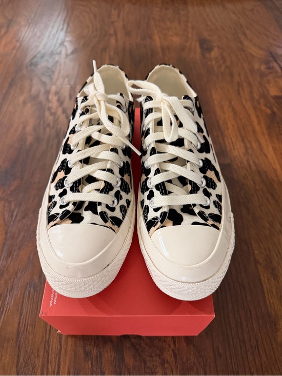 Converse Shoes - Converse Canvas Low-Top Sneakers in Cream and Black Leopard Print Women’s size 8